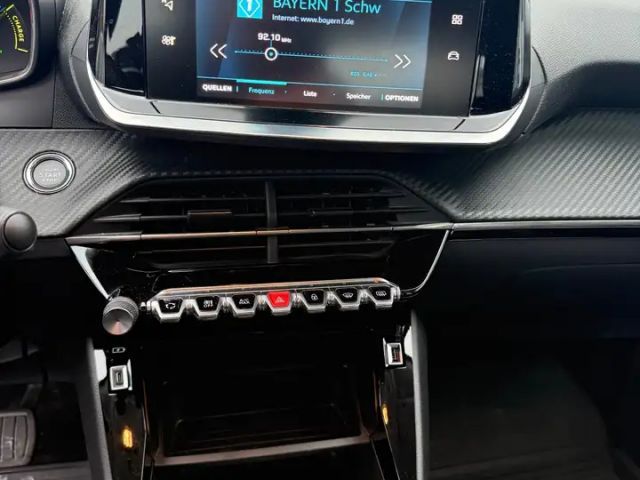 Peugeot E-2008 Active Pack