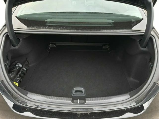 Mercedes-Benz C 200 AVANTGARDE Sedan