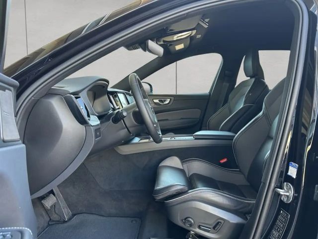 Volvo XC60 Dark Plus