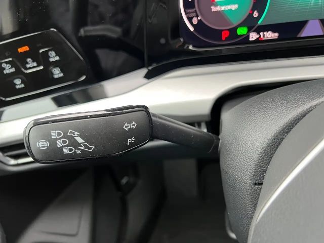 Volkswagen Golf DSG Life Variant