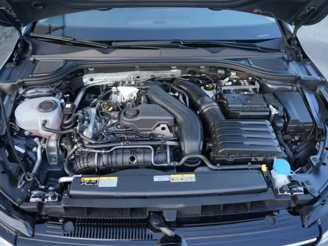 Volkswagen Golf 1.5 TSI Golf VIII Life