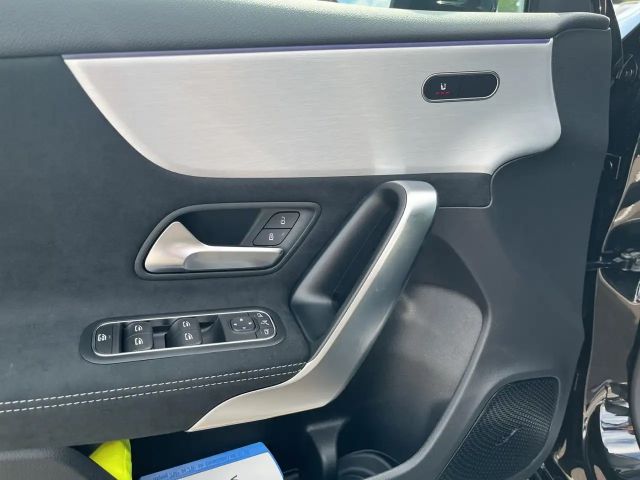 Mercedes-Benz A 180 AMG Line Hatchback