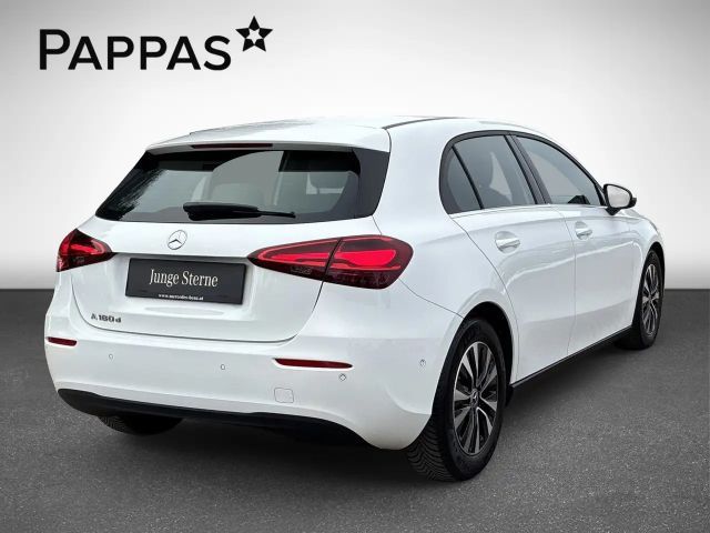 Mercedes-Benz A 180 A 180 d Hatchback