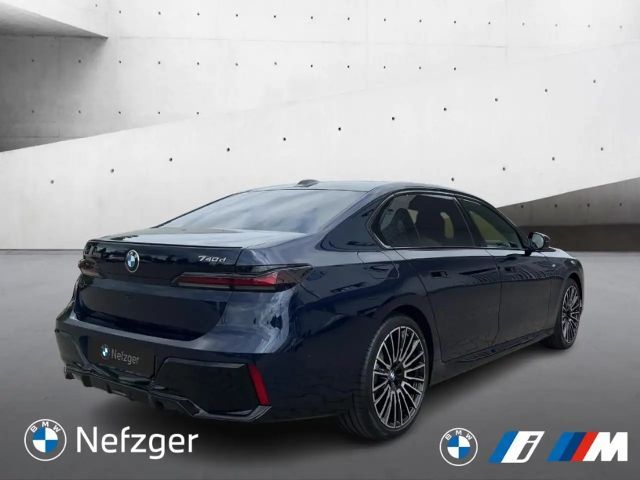 BMW 740 740d M-Sport Sedan xDrive