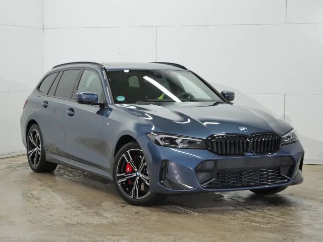 BMW 330 330e M-Sport xDrive