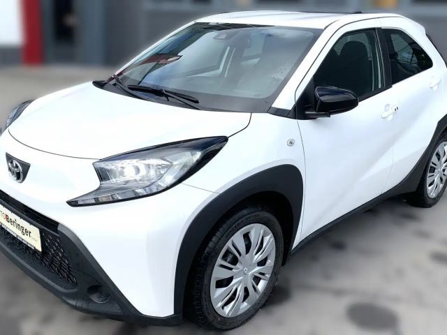 Toyota Aygo Hatchback Play