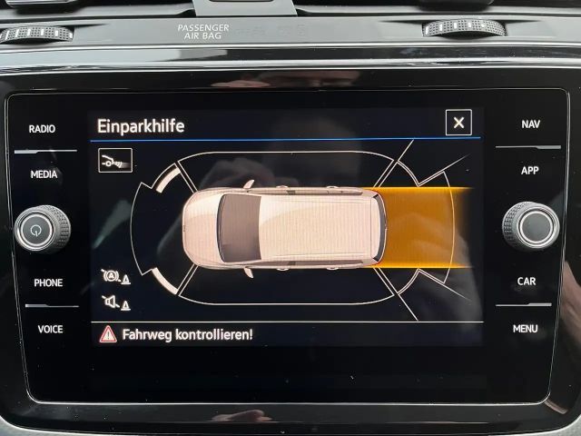 Volkswagen Touran DSG R-Line