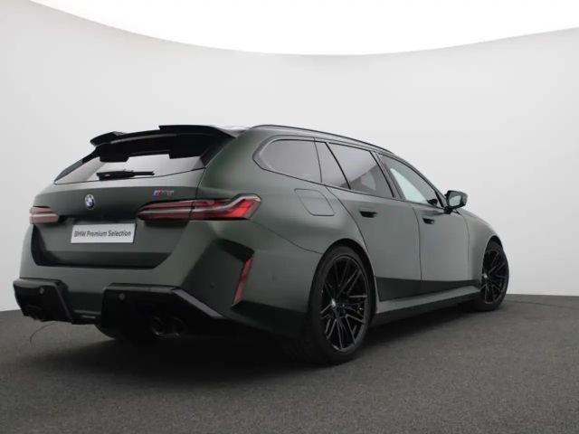 BMW M5 FROZEN DEEP GREEN - UNIEK - 40 GRAM CO2