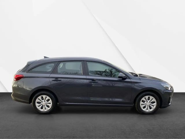 Hyundai i30 Hybrid Select