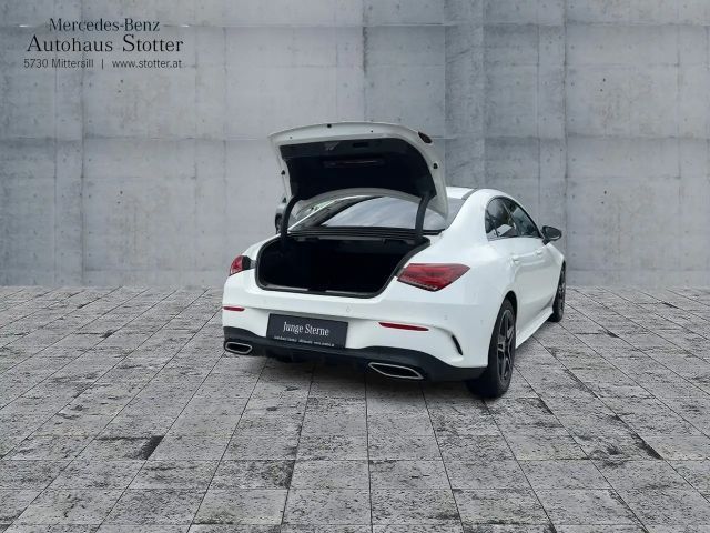 Mercedes-Benz CLA 200 AMG Line Coupé