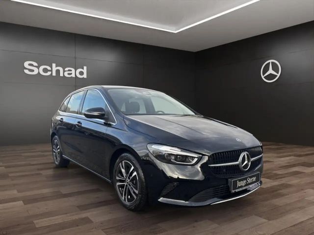 Mercedes-Benz B 180 Sedan