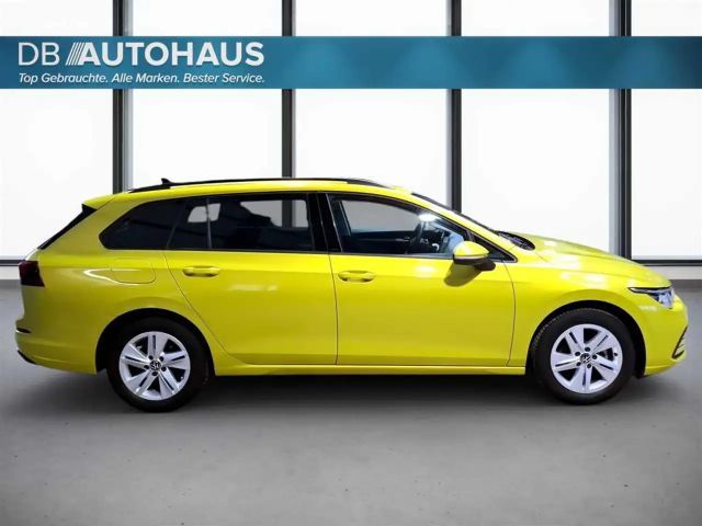 Volkswagen Golf 1.5 eTSI DSG Life