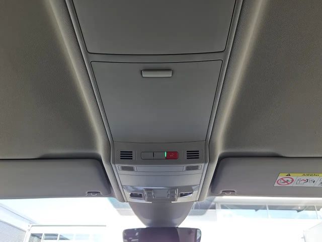 Volkswagen Touran 1.5 TSI Highline R-Line