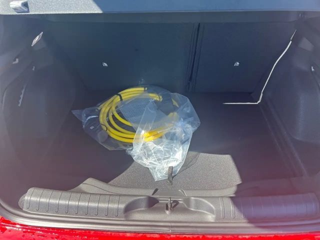 Fiat 600e Elektro RED