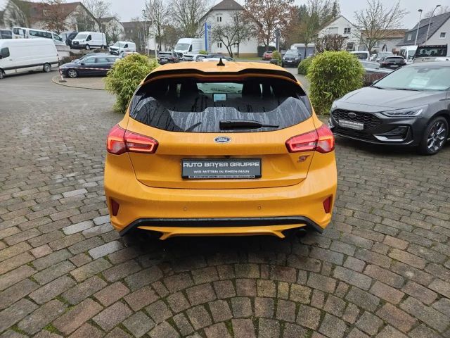 Ford Focus EcoBoost ST Line