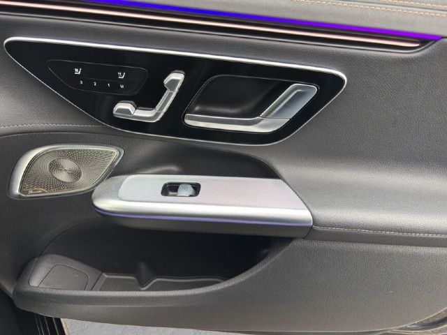 Mercedes-Benz EQE 350 Sedan