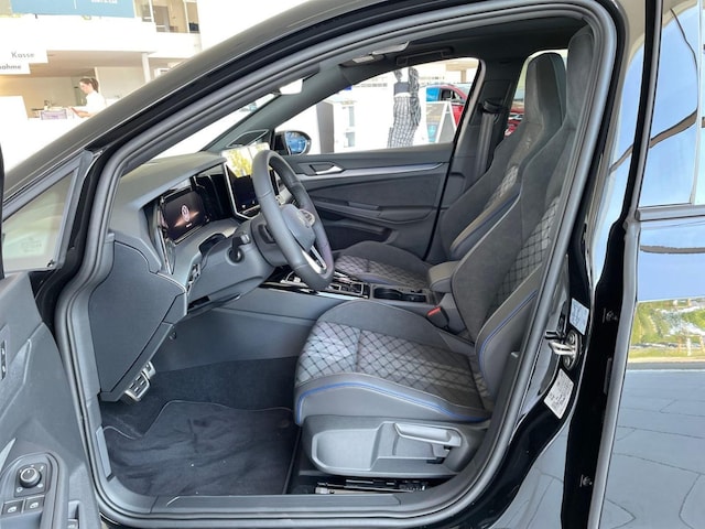 Volkswagen Golf DSG R-Line Variant