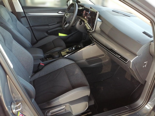 Volkswagen Golf 1.5 TSI DSG Style Variant