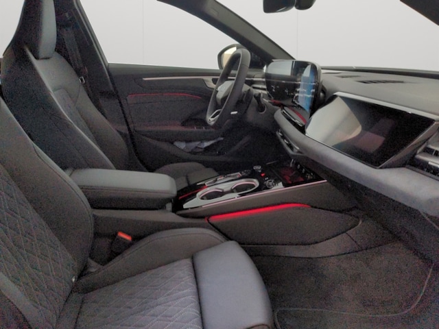 Audi A6 Avant Quattro S-Tronic