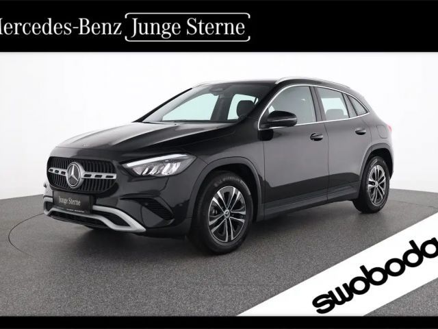 Mercedes-Benz GLA 180 Österreich-Edition