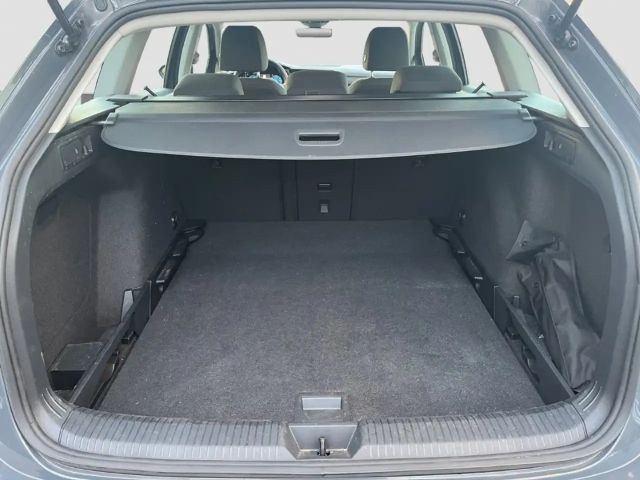 Volkswagen Golf 1.5 eTSI Golf VIII Variant