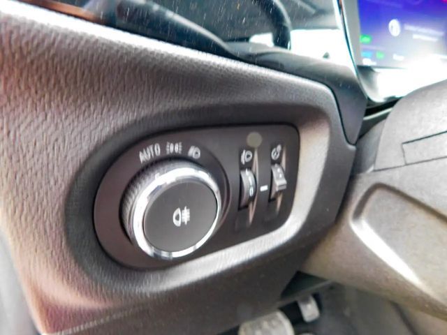 Opel Corsa Corsa Elektric 3-Phasen 11KW Charger  Allwetterrei