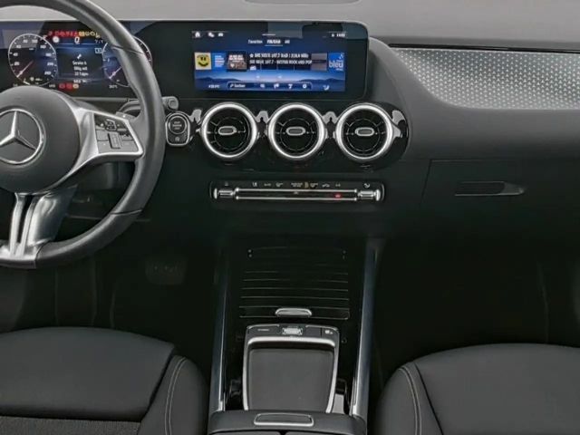 Mercedes-Benz B 180 B 180 d Progressive