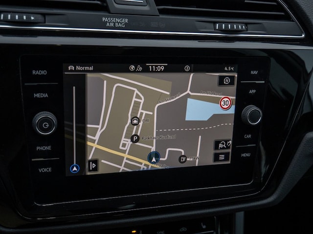 Volkswagen Touran 1.5 TSI DSG R-Line