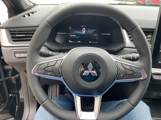 Mitsubishi ASX Invite