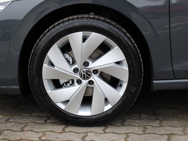 Volkswagen Golf 1.5 TSI Golf VIII