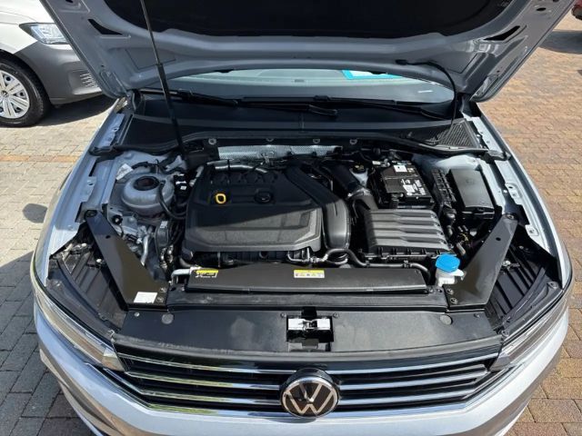 Volkswagen Passat 1.5 TSI Business DSG Variant