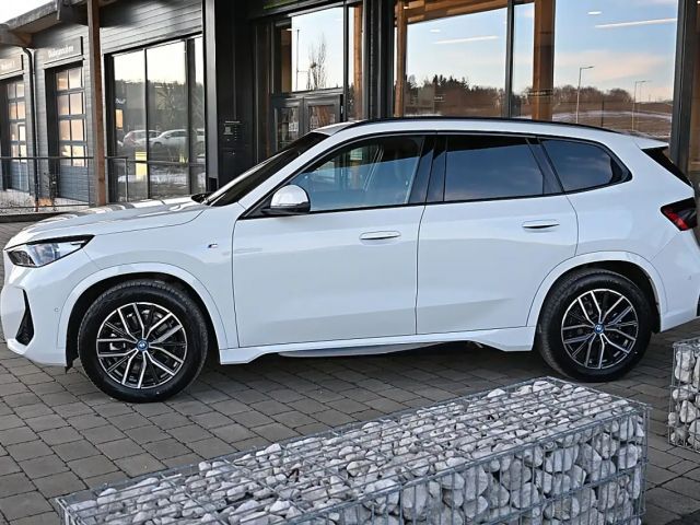 BMW iX1 xDrive30