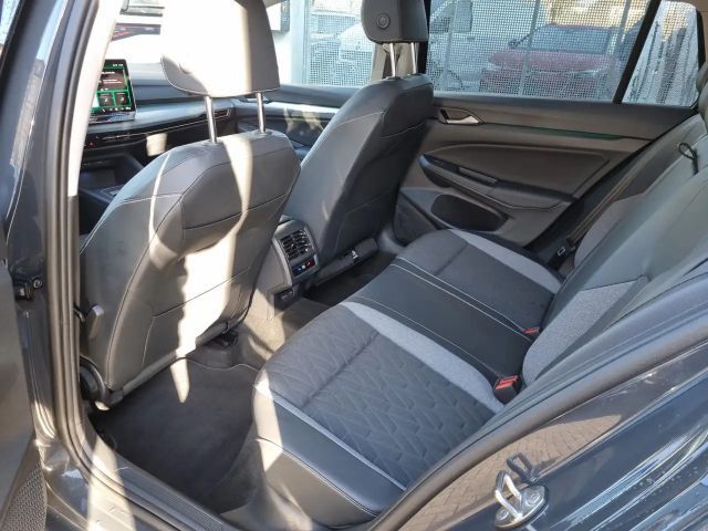 Volkswagen Golf 1.5 eTSI DSG Golf VIII Variant