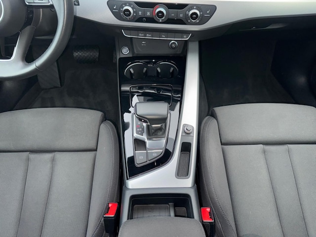 Audi A4 35 TFSI Avant S-Tronic