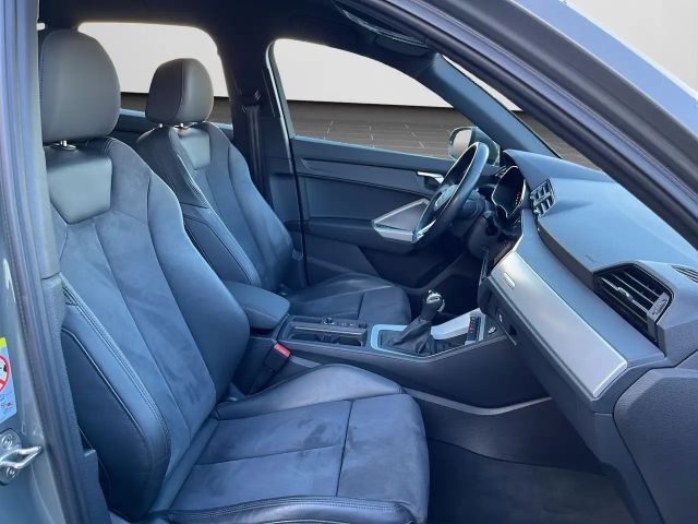 Audi Q3 S-Line S-Tronic