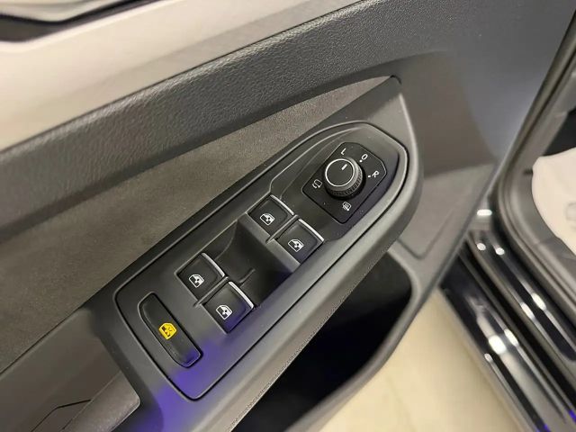 Volkswagen Golf ACT Life