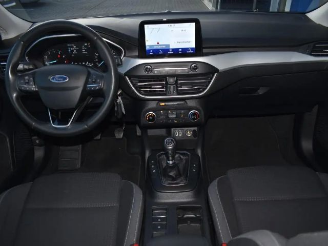 Ford Focus Cool & Connect