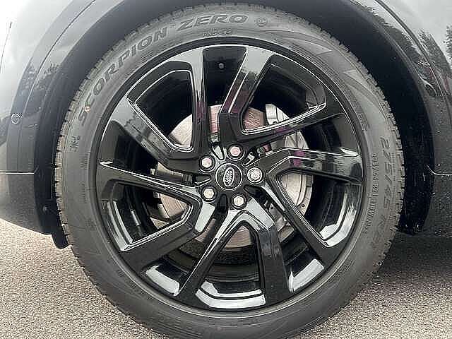 Land Rover Discovery D300 Dynamic SE