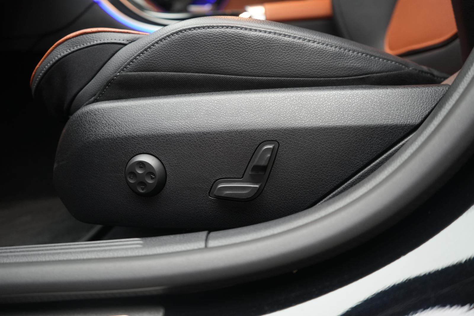 Mercedes-Benz C 220 AMG Line C 220 d Sedan