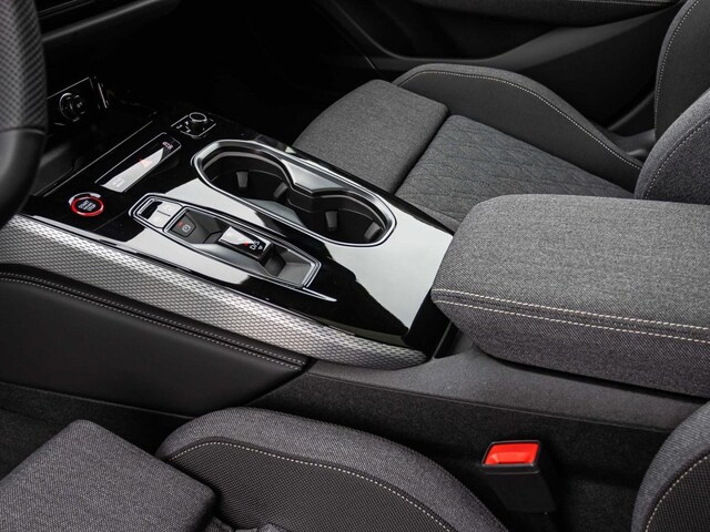 Audi A6 Avant Quattro S-Tronic