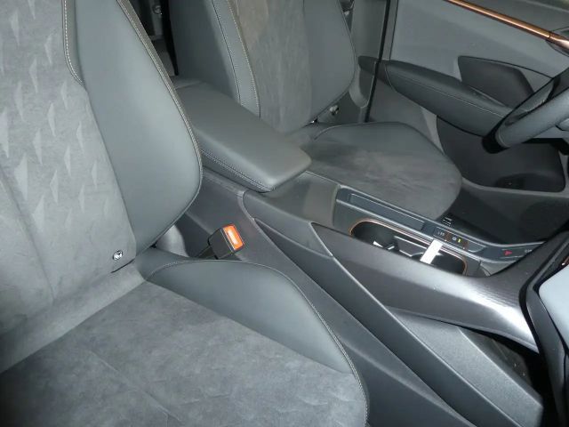 Cupra Terramar 1.5 e-Hybrid