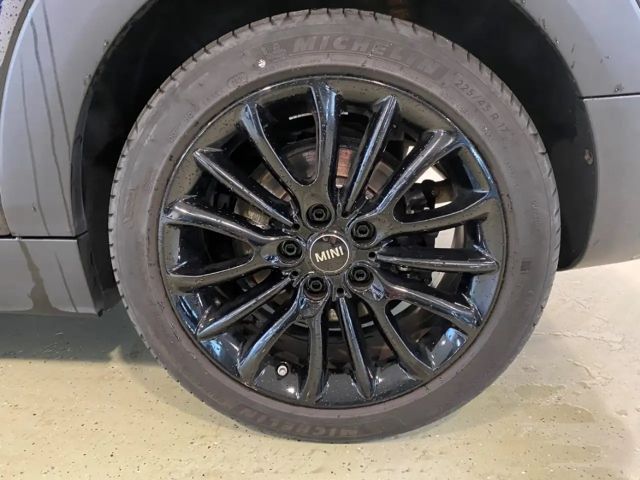 MINI Cooper Clubman Navi LED Rückfahrkamera Tempomat Sitzhzg PDC