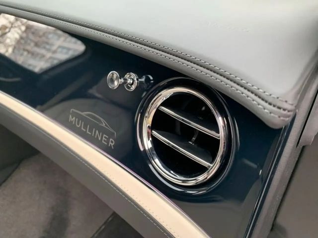 Bentley Flying Spur Hybrid V8