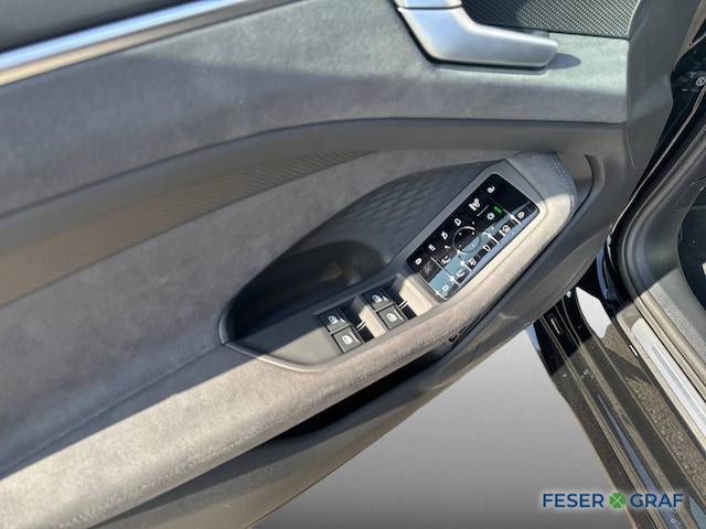 Audi A6 Avant Quattro S-Tronic