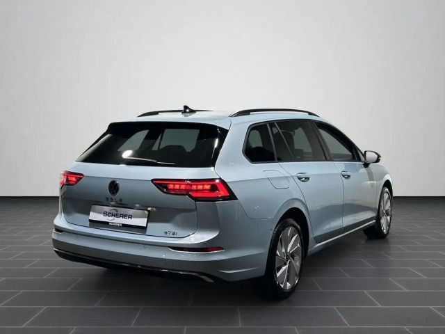 Volkswagen Golf Life Variant