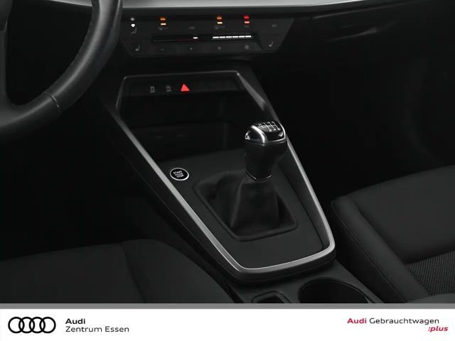 Audi A3 30 TFSI S-Line Sedan Sportback