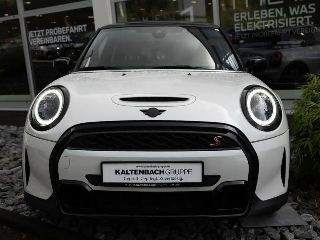 MINI Cooper S Classic Trim FACEL. LED NAVI SHZ PDC
