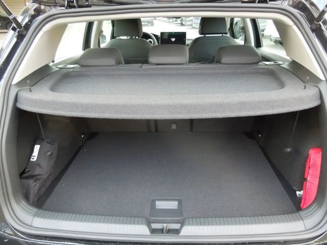 Volkswagen Golf 1.5 eTSI DSG Life