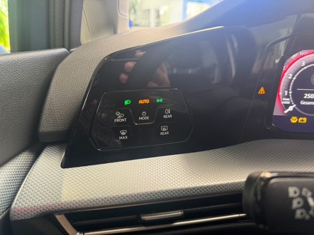 Volkswagen Golf 1.5 TSI Golf VIII