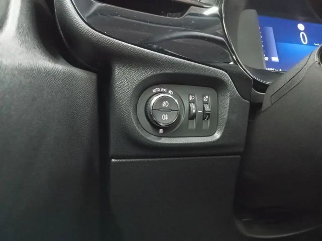 Opel Corsa F Sitz- und Lenkradheizung / 101 PS